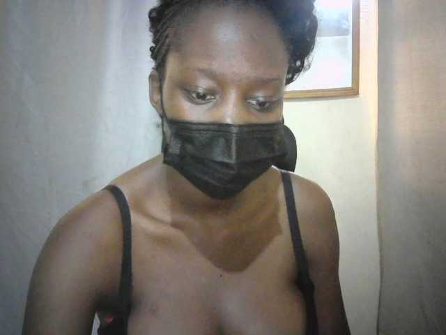 Ebonylatino live cam on BongaCams