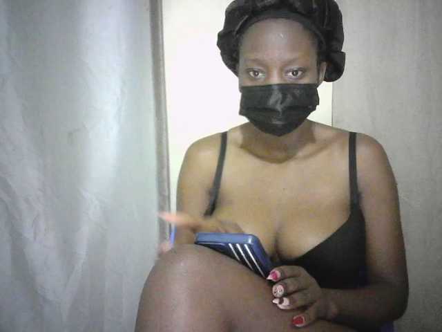 Ebonylatino live cam on BongaCams