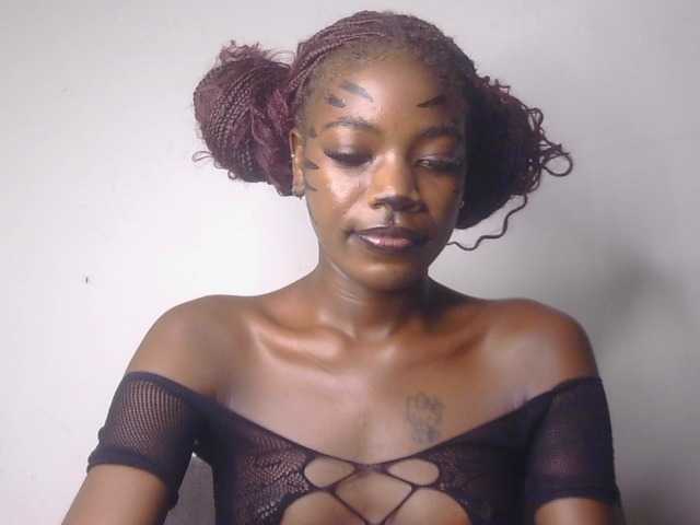 Blackbarry34- live cam on BongaCams