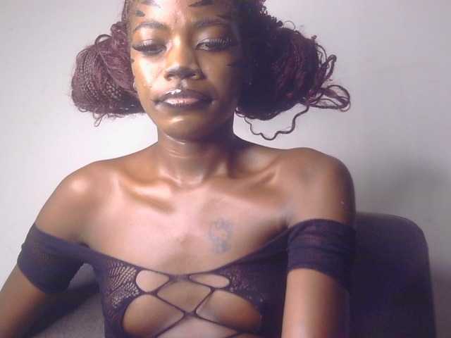 Blackbarry34- live cam on BongaCams