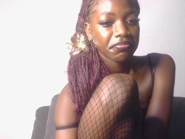 Blackbarry34- live cam on BongaCams