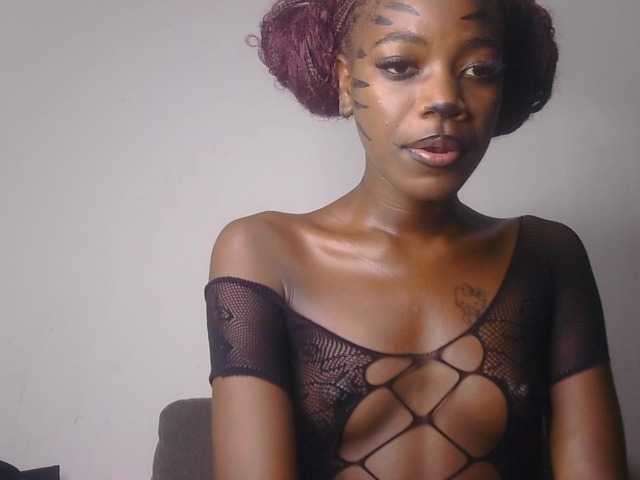 Blackbarry34- live cam on BongaCams