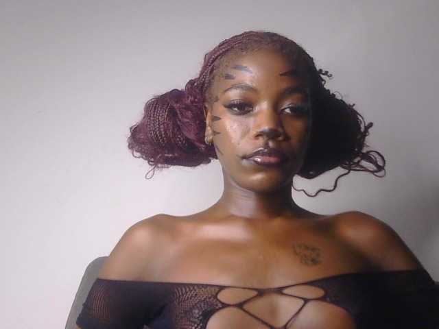 Blackbarry34- live cam on BongaCams