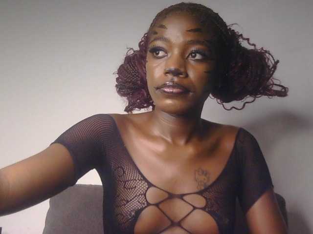 Blackbarry34- live cam on BongaCams