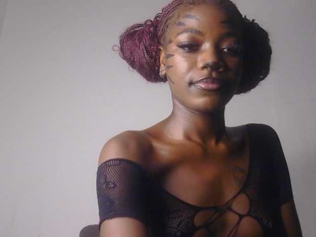 Blackbarry34- live cam on BongaCams