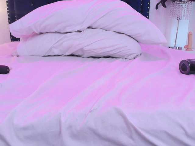 Zury-valucci live cam on BongaCams