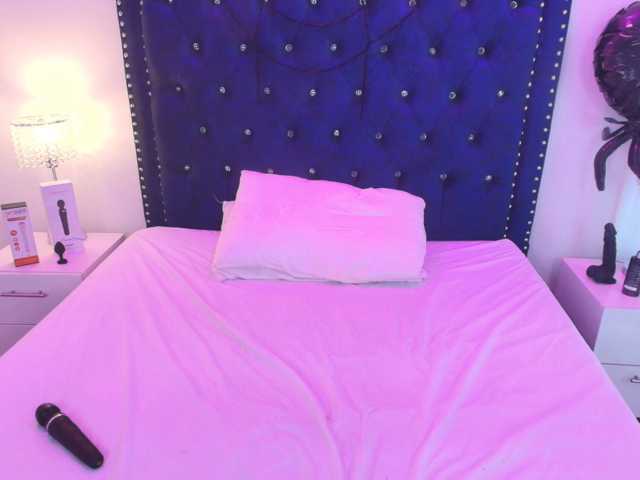Zury-valucci live cam on BongaCams