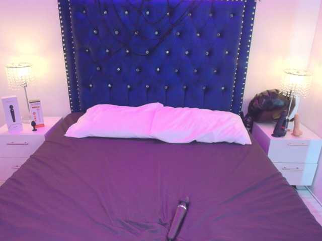 Zury-valucci live cam on BongaCams
