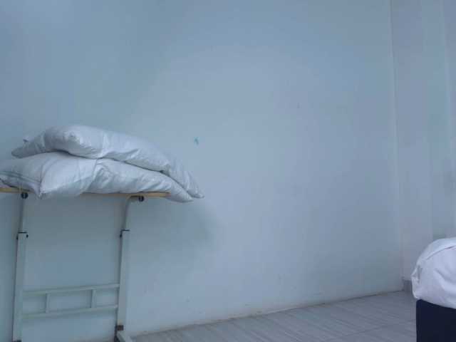 Zury-valucci live cam on BongaCams