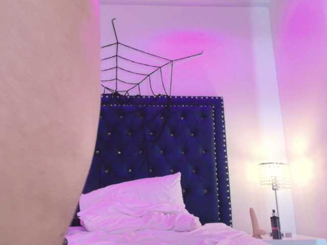 Zury-valucci live cam on BongaCams