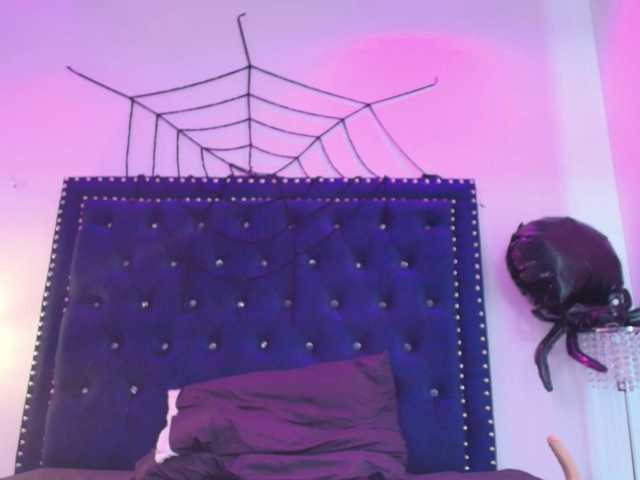Zury-valucci live cam on BongaCams