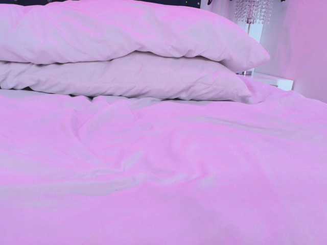 Zury-valucci live cam on BongaCams