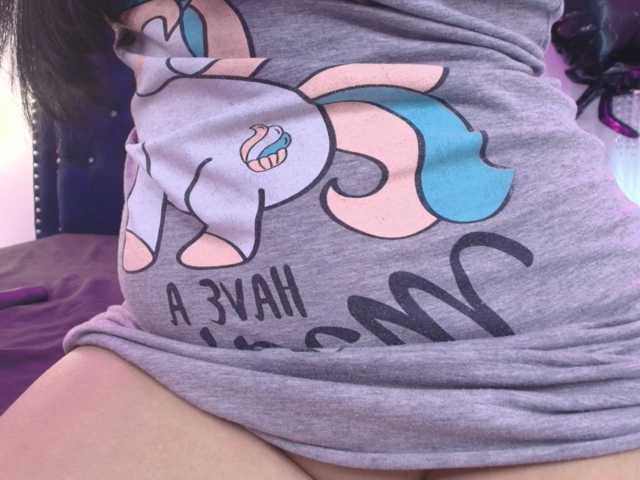 Zury-valucci live cam on BongaCams