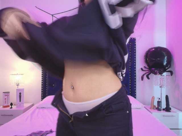 Zury-valucci live cam on BongaCams