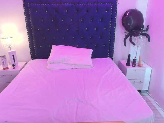 Zury-valucci live cam on BongaCams