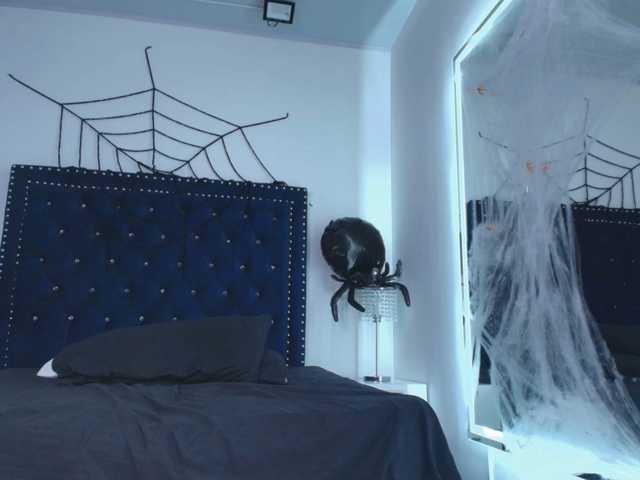 Zury-valucci live cam on BongaCams