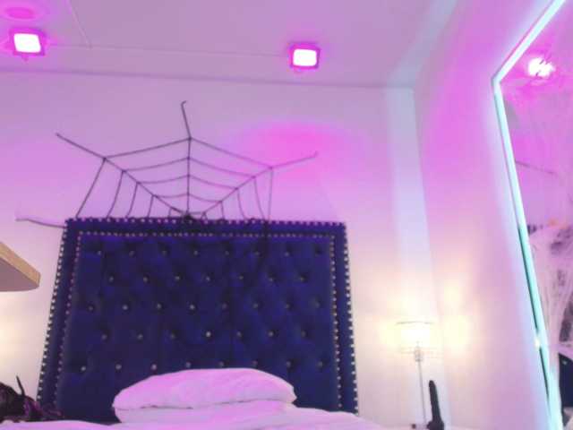 Zury-valucci live cam on BongaCams