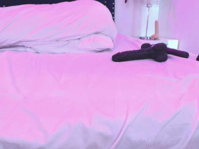 Zury-valucci live cam on BongaCams