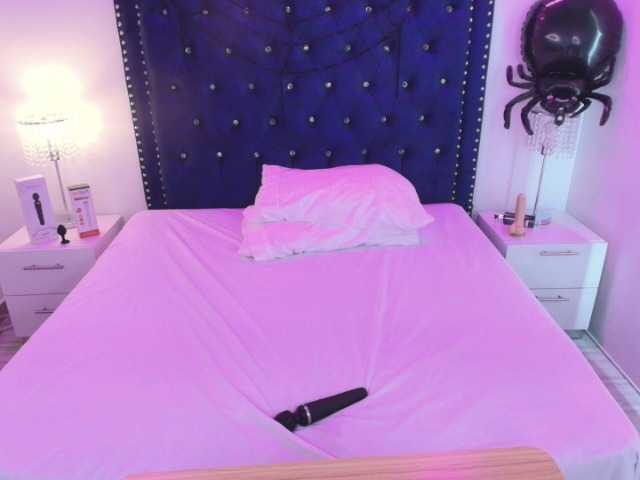 Zury-valucci live cam on BongaCams