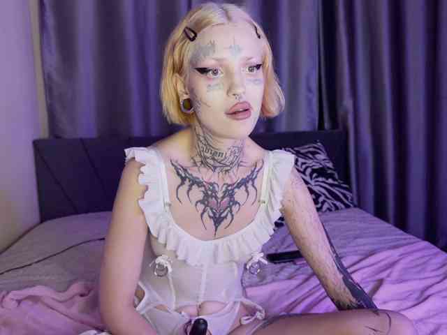 DollAndDemon webcam