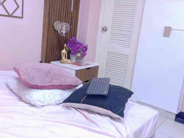 Victoia-Navarroo webcam