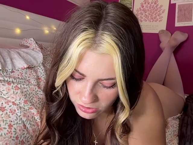 rileybellee, live now on BongaCams