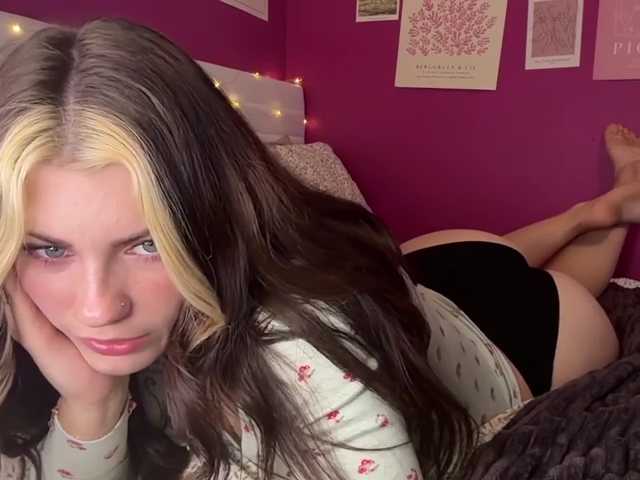 rileybellee live cam preview