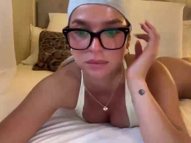 sofia-rhodes live cam preview