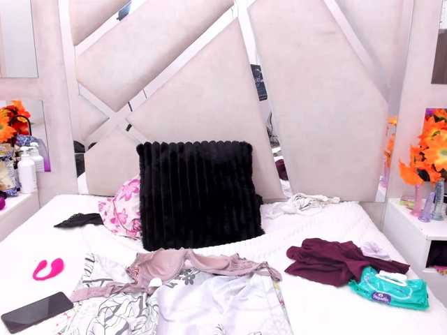 FridaSofia live cam on BongaCams
