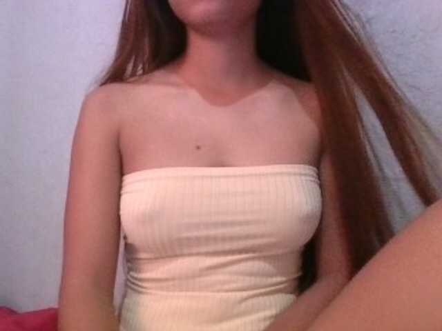 Urbabyregine live cam on BongaCams