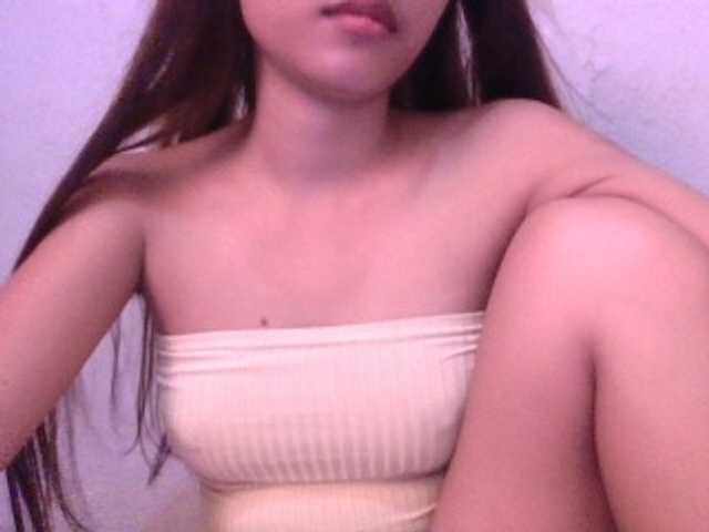 Urbabyregine live cam on BongaCams
