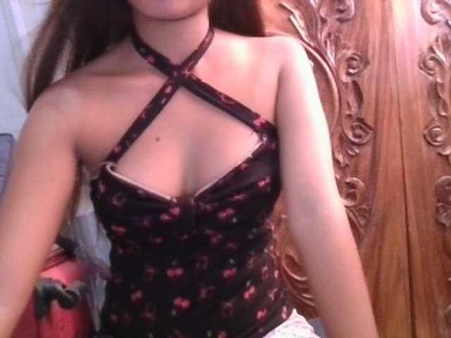 Urbabyregine live cam on BongaCams