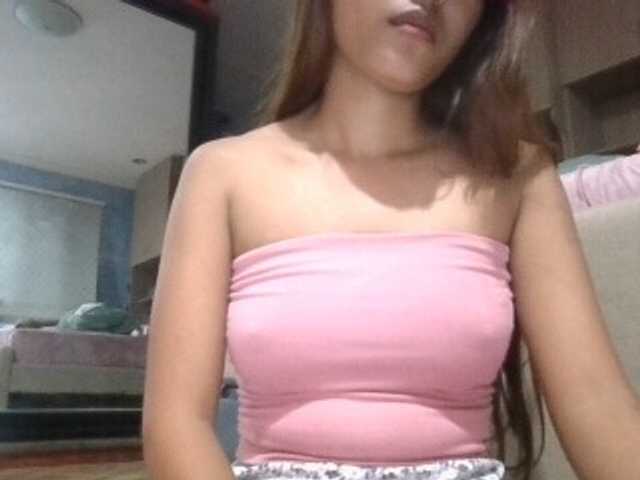 Urbabyregine live cam on BongaCams