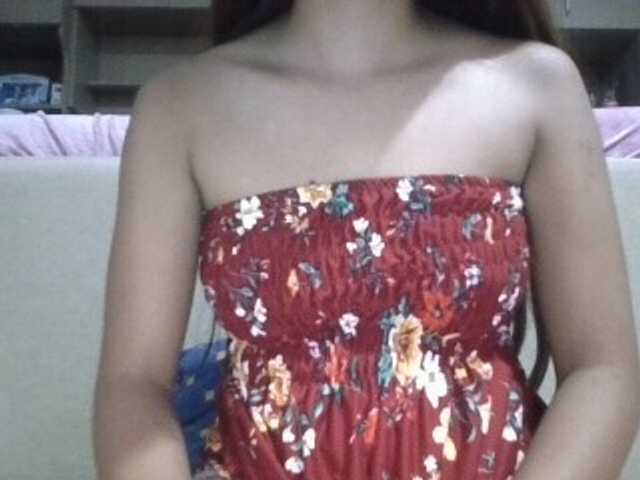 Urbabyregine live cam on BongaCams
