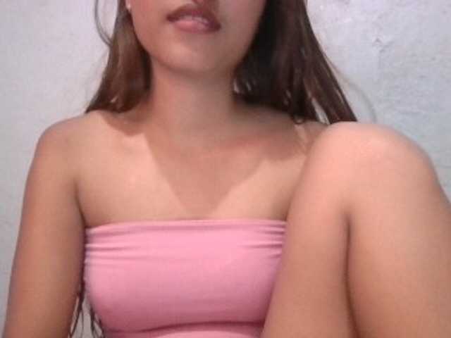 Urbabyregine live cam on BongaCams