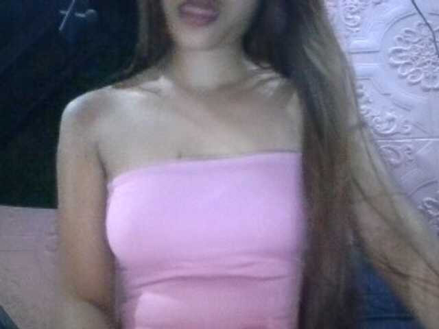 Urbabyregine live cam on BongaCams