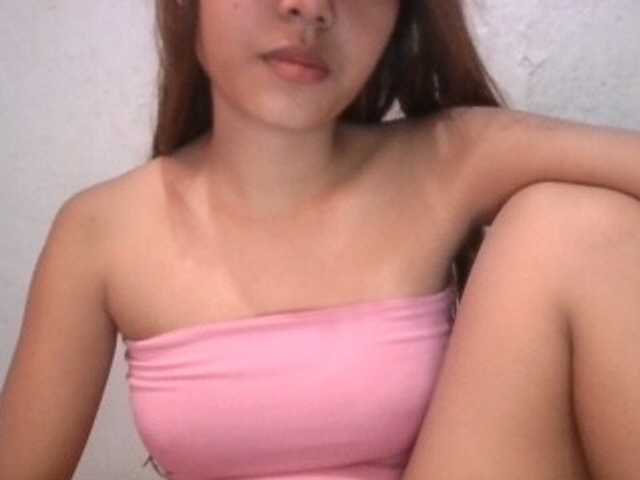 Urbabyregine live cam on BongaCams