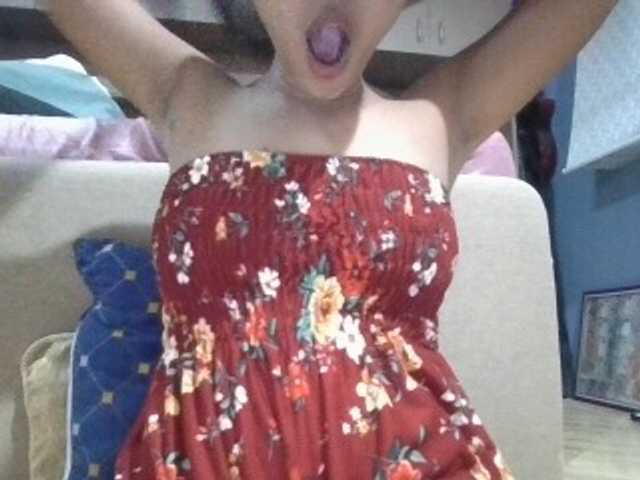 Urbabyregine live cam on BongaCams