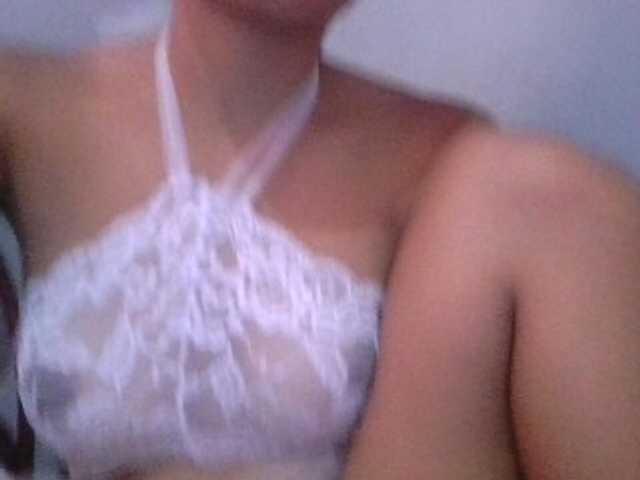 Urbabyregine live cam preview
