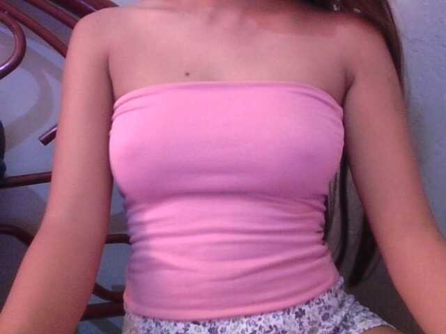 Urbabyregine live cam on BongaCams
