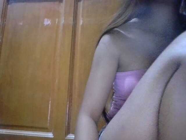 Urbabyregine live cam on BongaCams