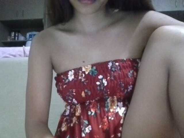 Urbabyregine live cam on BongaCams