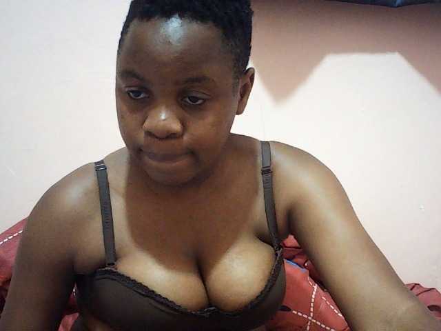 Hornysylvia live cam on BongaCams