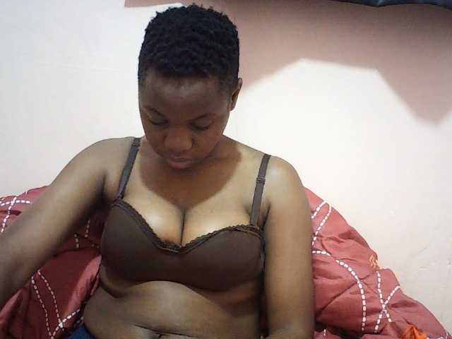 Hornysylvia live cam on BongaCams