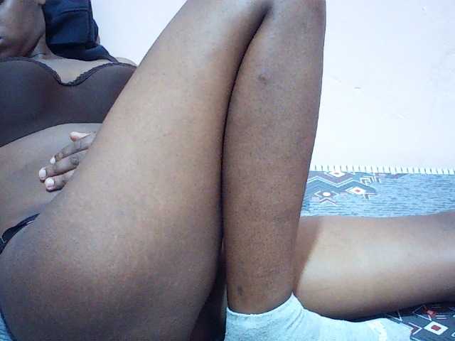 Hornysylvia live cam on BongaCams