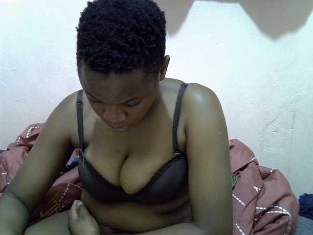 Hornysylvia live cam on BongaCams