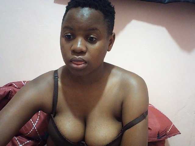 Hornysylvia live cam on BongaCams