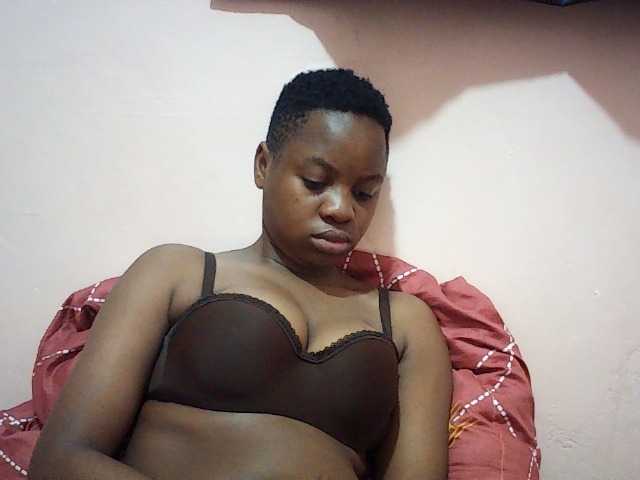 Hornysylvia, live now on BongaCams