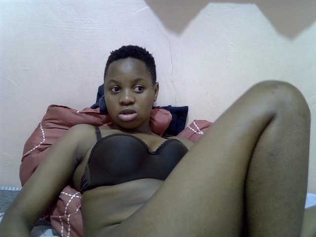 Hornysylvia live cam on BongaCams