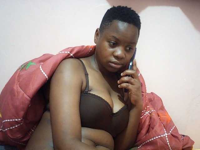 Hornysylvia live cam on BongaCams